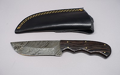 0173 Couteau de chasse n°173