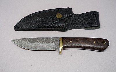 0182 Couteau de chasse n°182
