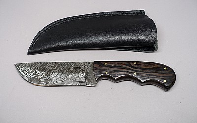 0169 Couteau de chasse n°169